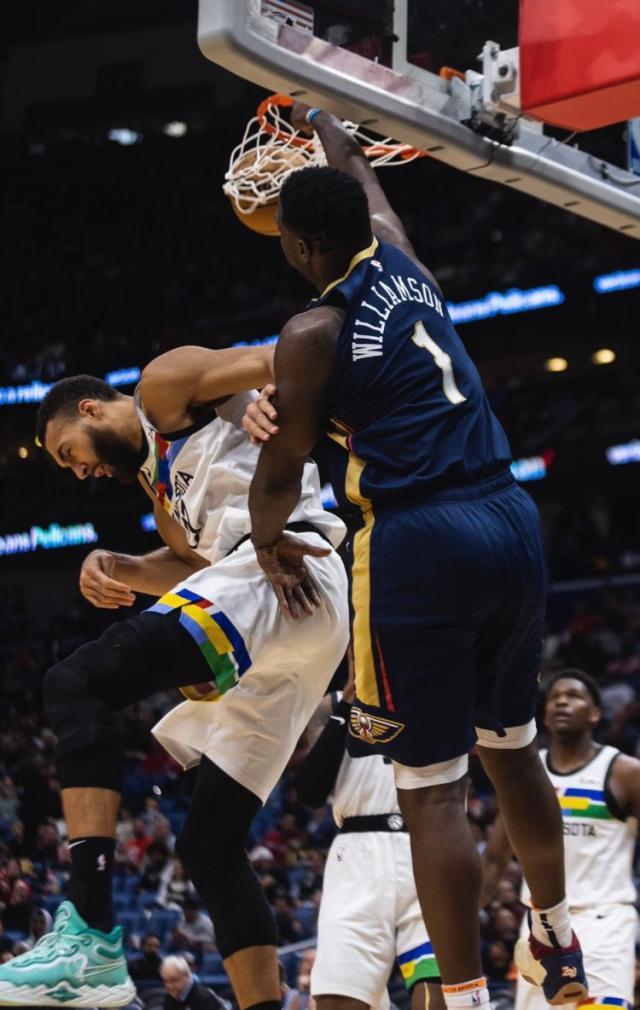 九游体育比分直播间-爆砍43分创生涯新高！锡安包办最后14分助鹈鹕登顶